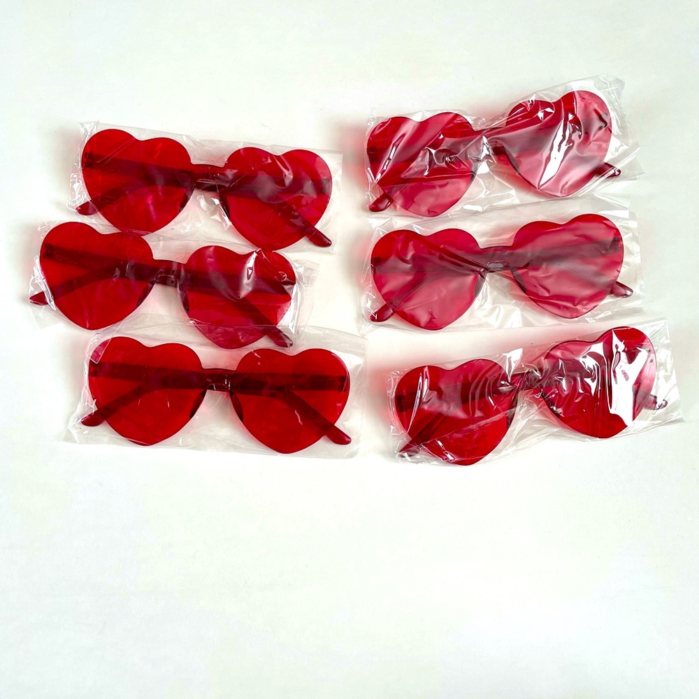 Heart shaped eyeglasses